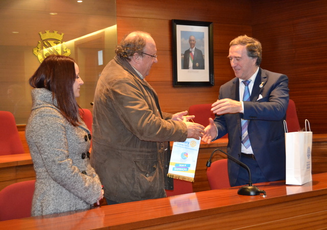 co_1562018___visita_oficial_governador_rotary