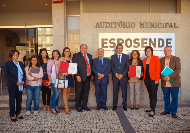 CO-222017_-_Mencao_Honrosa_Biblioteca_Pais_do_Avesso__1_
